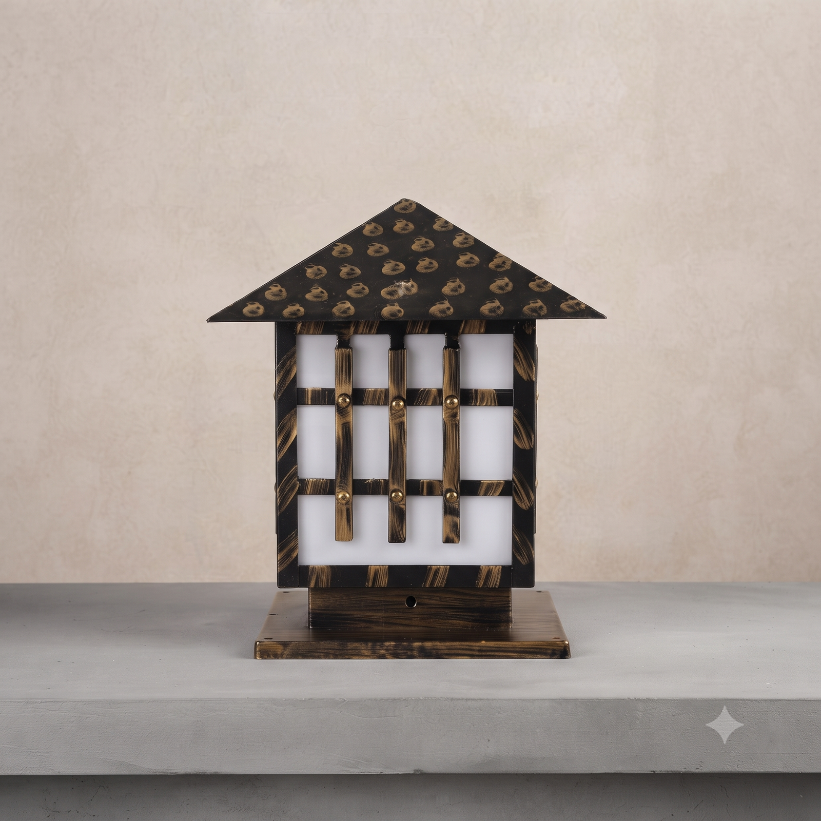 Traditional Antique Gold Pagoda Gate Light